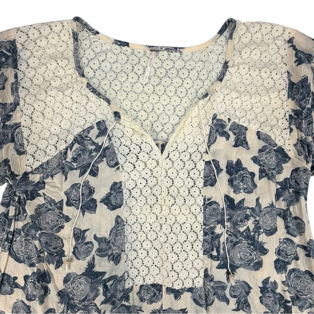 Free People Women’s Floral Lace Moon River Boho Blouse In Size XS - Picture 3 of 11